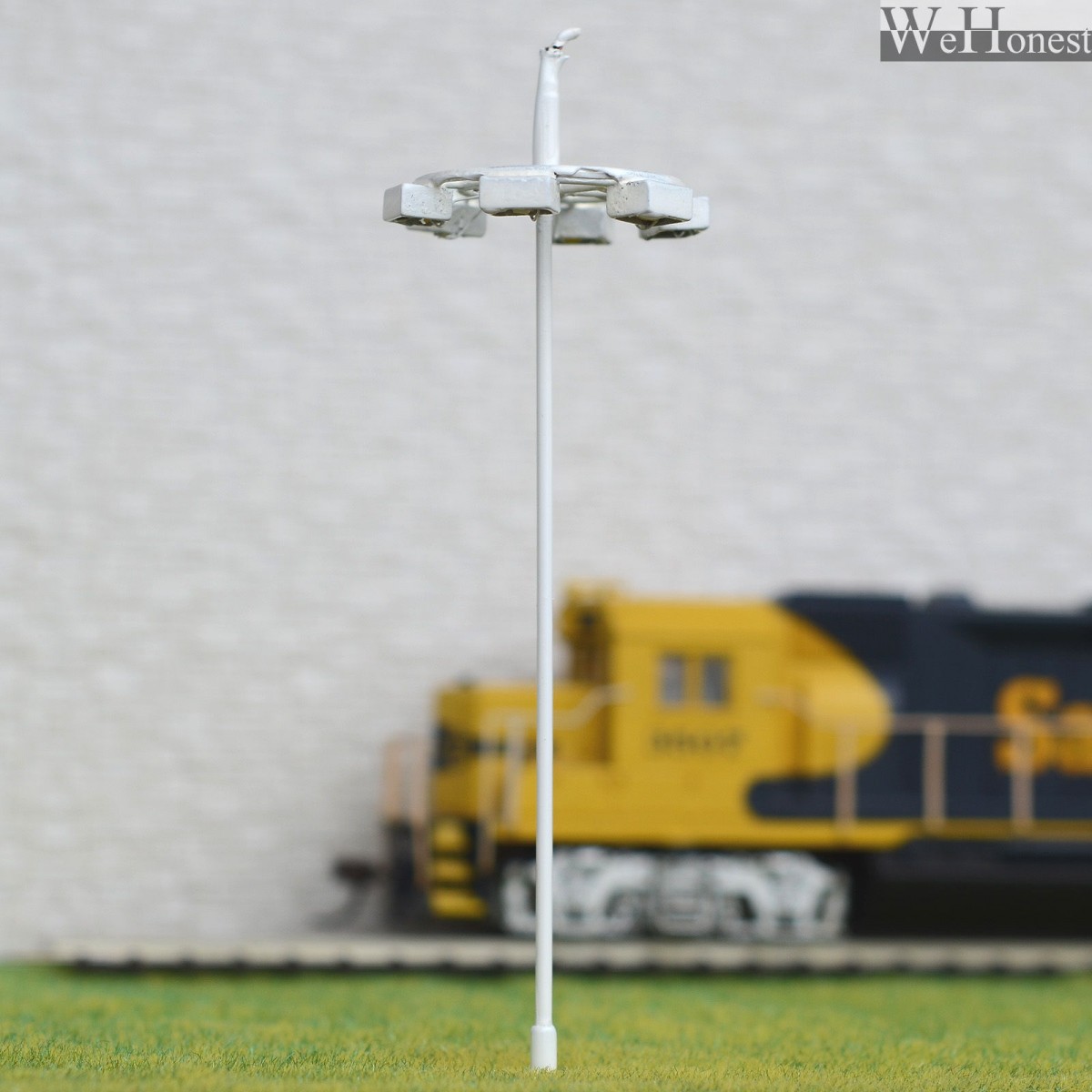 1 x  OO or HO scale Model Lamp SMD LEDs made Plaza Lamppost Street Light layout